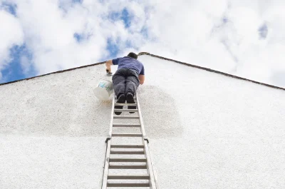 Peinture extérieure au Lonzac — façades et ravalement